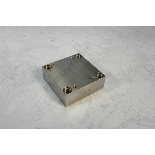 Furatos szerszám lap 100x100x36 mm megmunkált acéllap C45